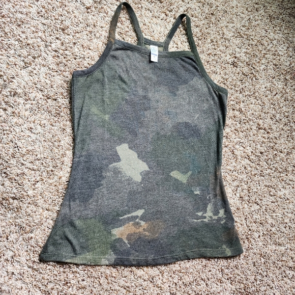 Womens Camouflage Tank Top Size Medium *Camo Shirt - Picture 2 of 8